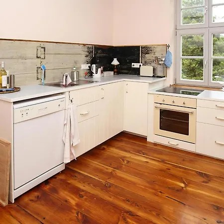 Apartment In Plau Am See By The Lake, Cleaning Included Lejlighed *
